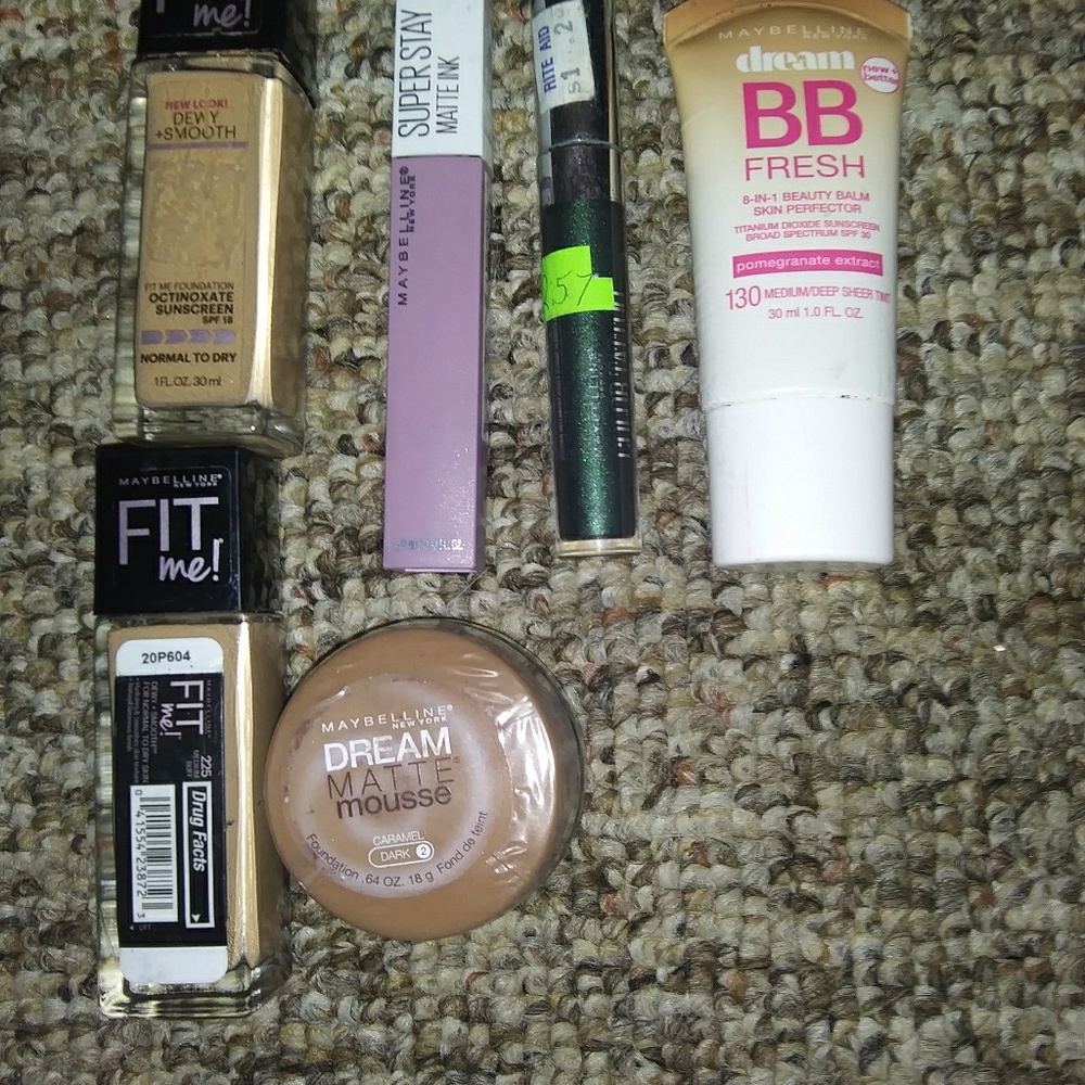 Maybaline assorted makeup